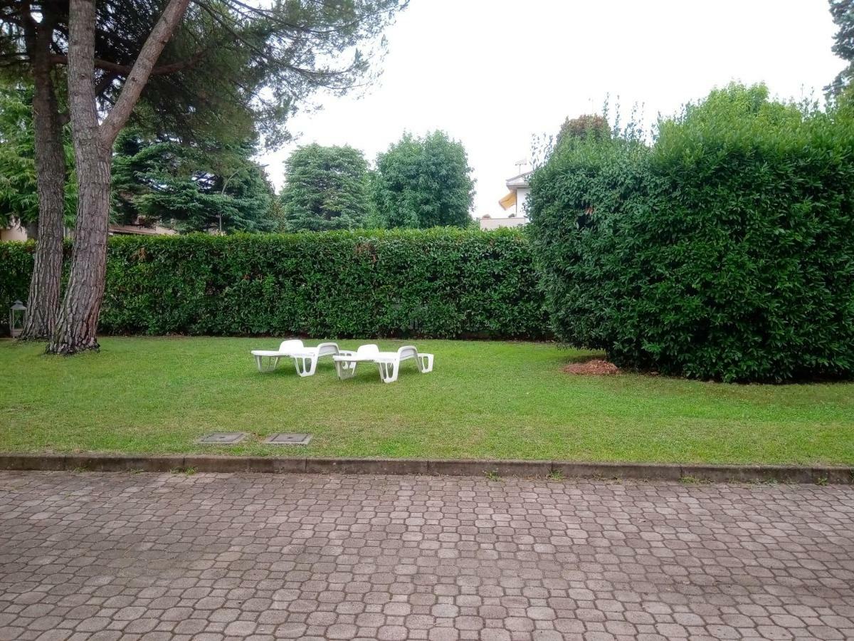 Il Capriccio Di Silvia Villa Sirmione Exteriör bild