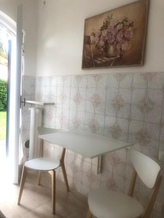 Il Capriccio Di Silvia Villa Sirmione Exteriör bild